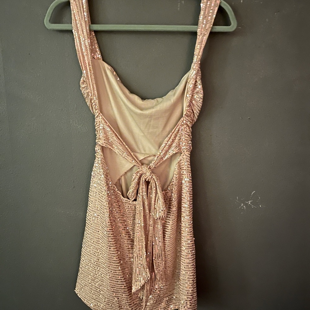 Lucy in the Sky, small, Melina Sequin Bodycon Dress in Gold